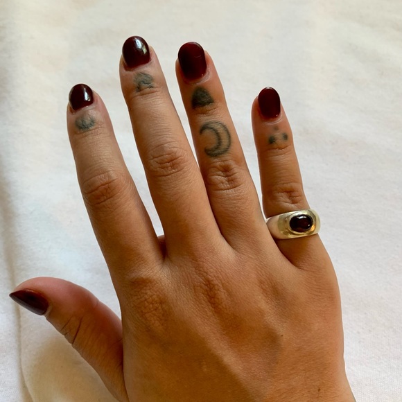 Sterling silver amethyst inlaid cabachon ring - Picture 3 of 7